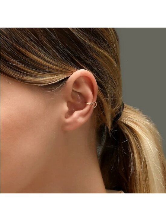 Jewelry - GOLD 1pc Heart Ear Cuff